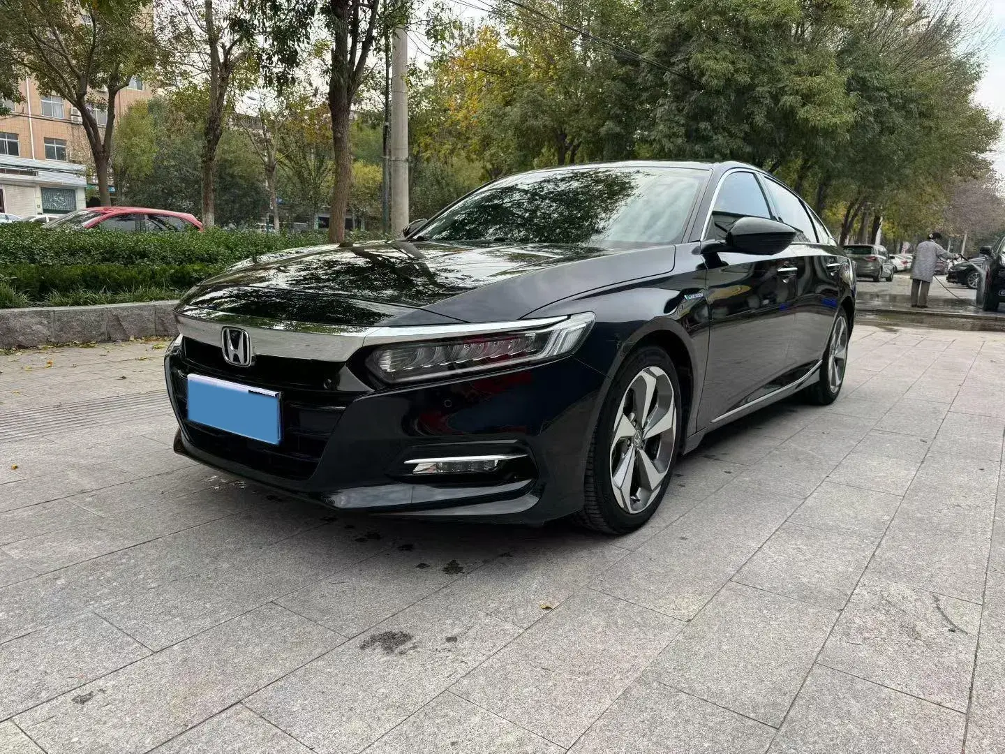 2018 HONDA ACCORD view 1
