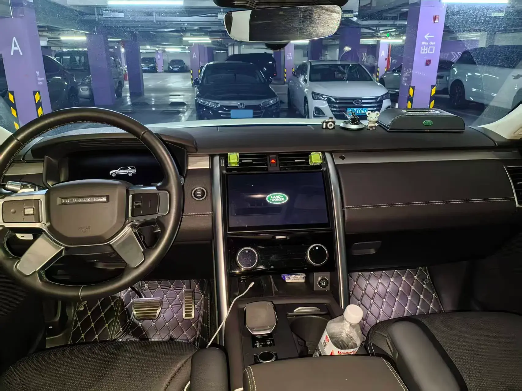 2021 LAND ROVER thumbnail 4