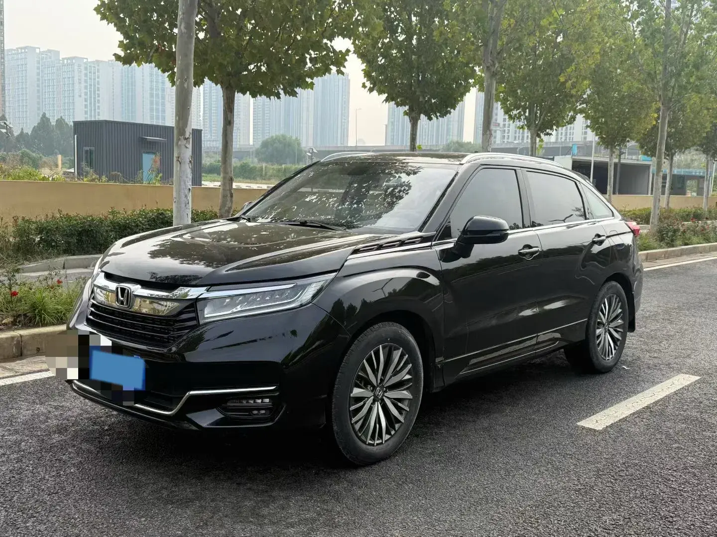 2020 HONDA AVANCIER view 1