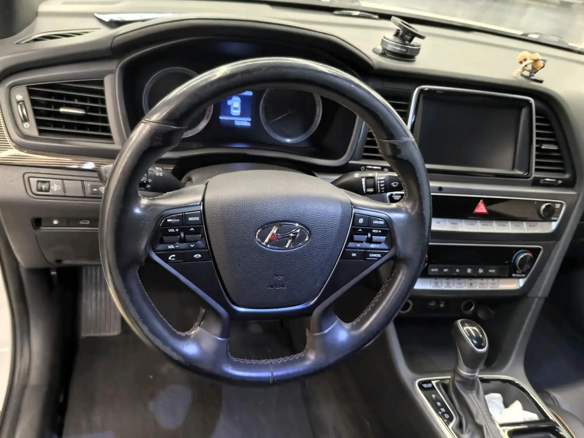 2018 HYUNDAI SONATA thumbnail 4