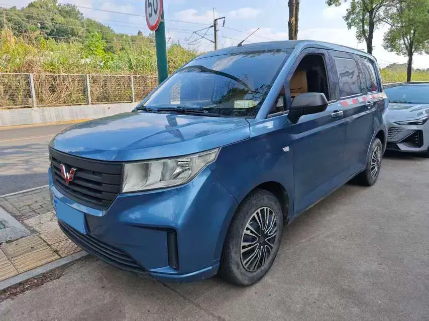 2019 WULING HONGGUANG view 1