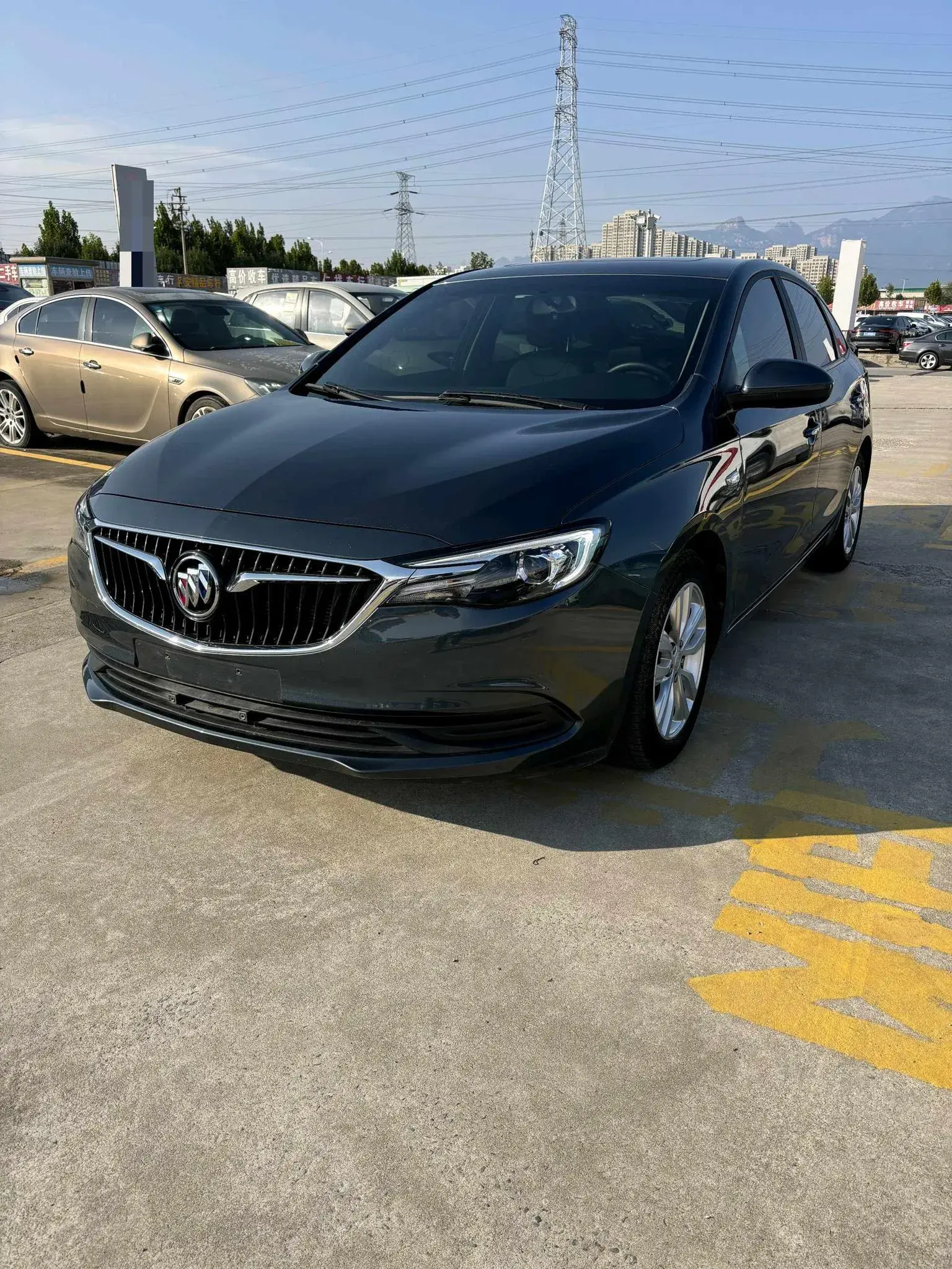 2021 BUICK EXCELLE view 1