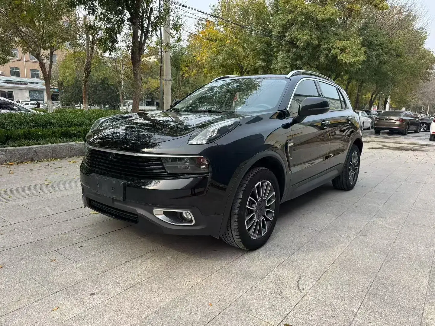 2020 LYNK&CO 01 view 1