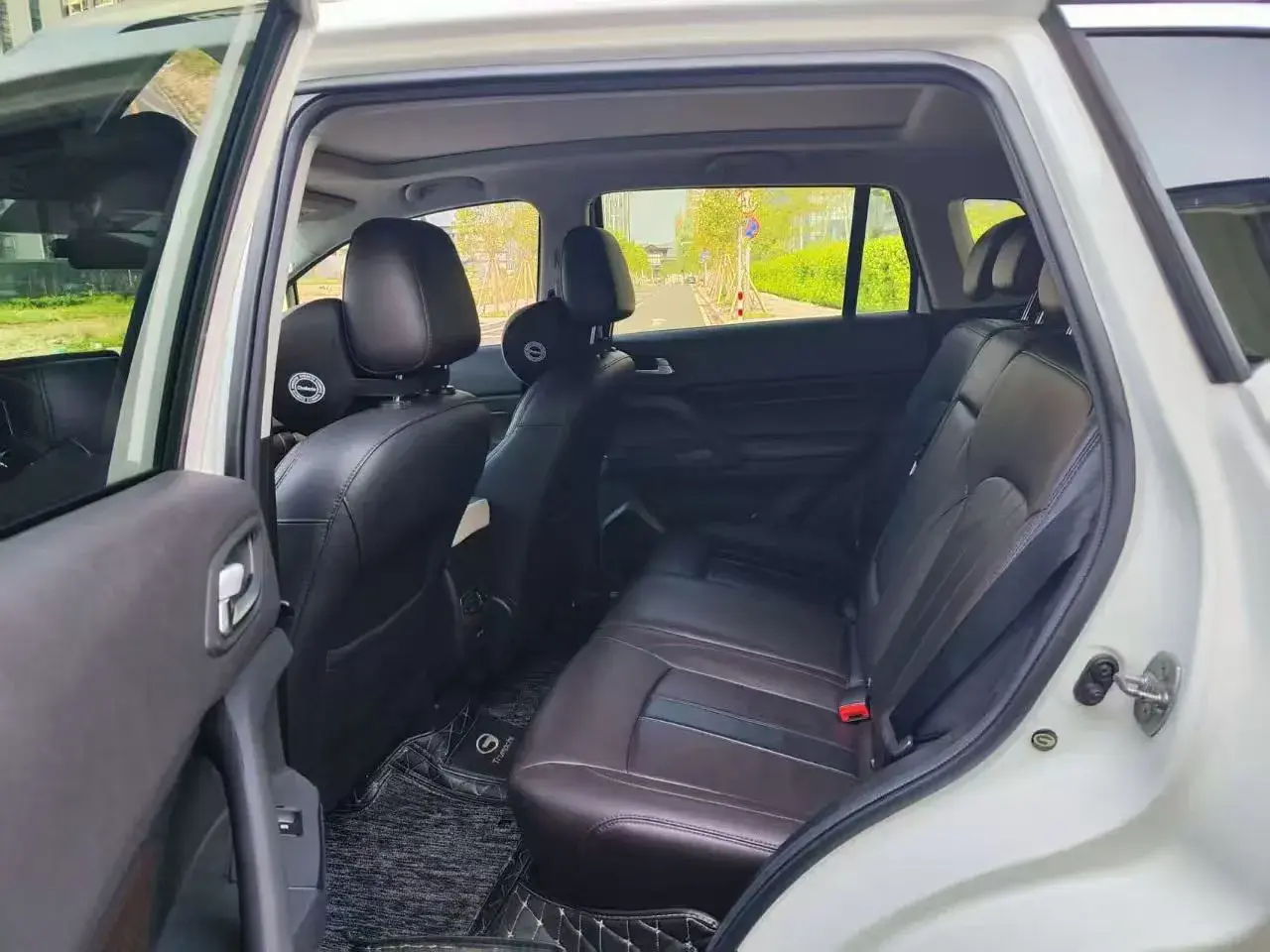 2018 GAC TRUMPCHI thumbnail 4