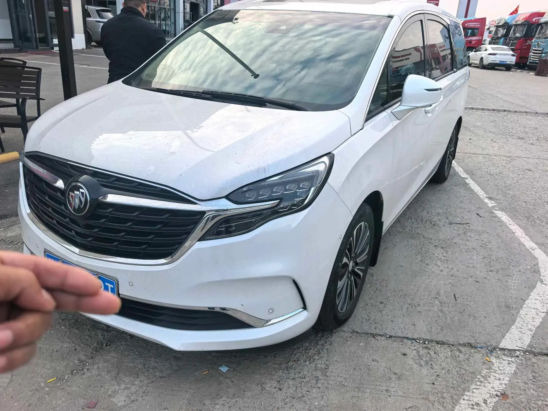 2022 BUICK GL8 view 1