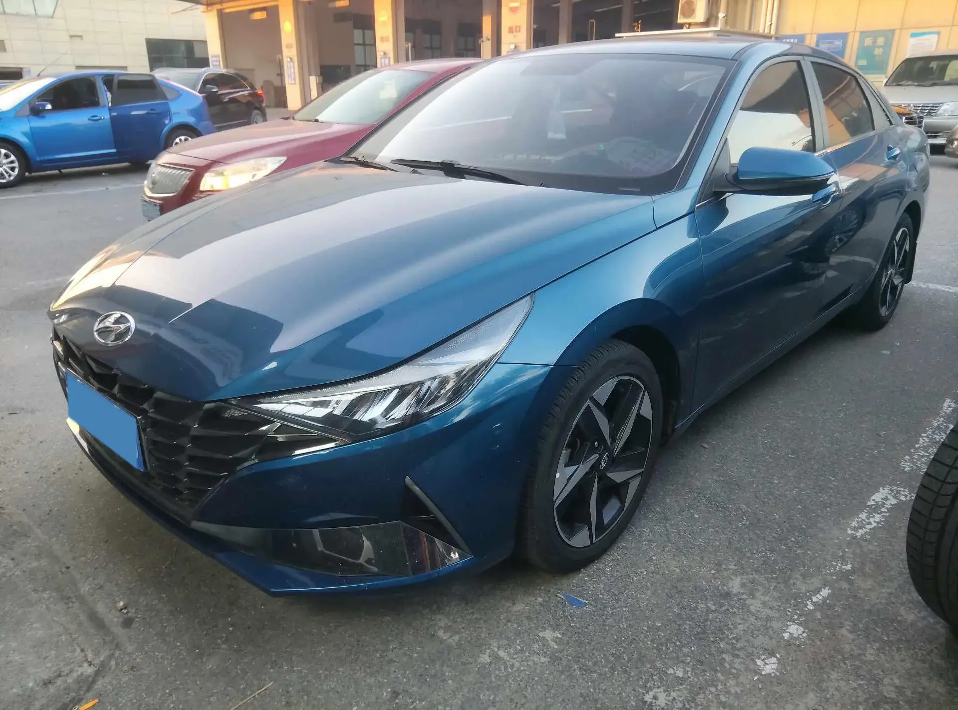 2021 HYUNDAI ELANTRA view 1