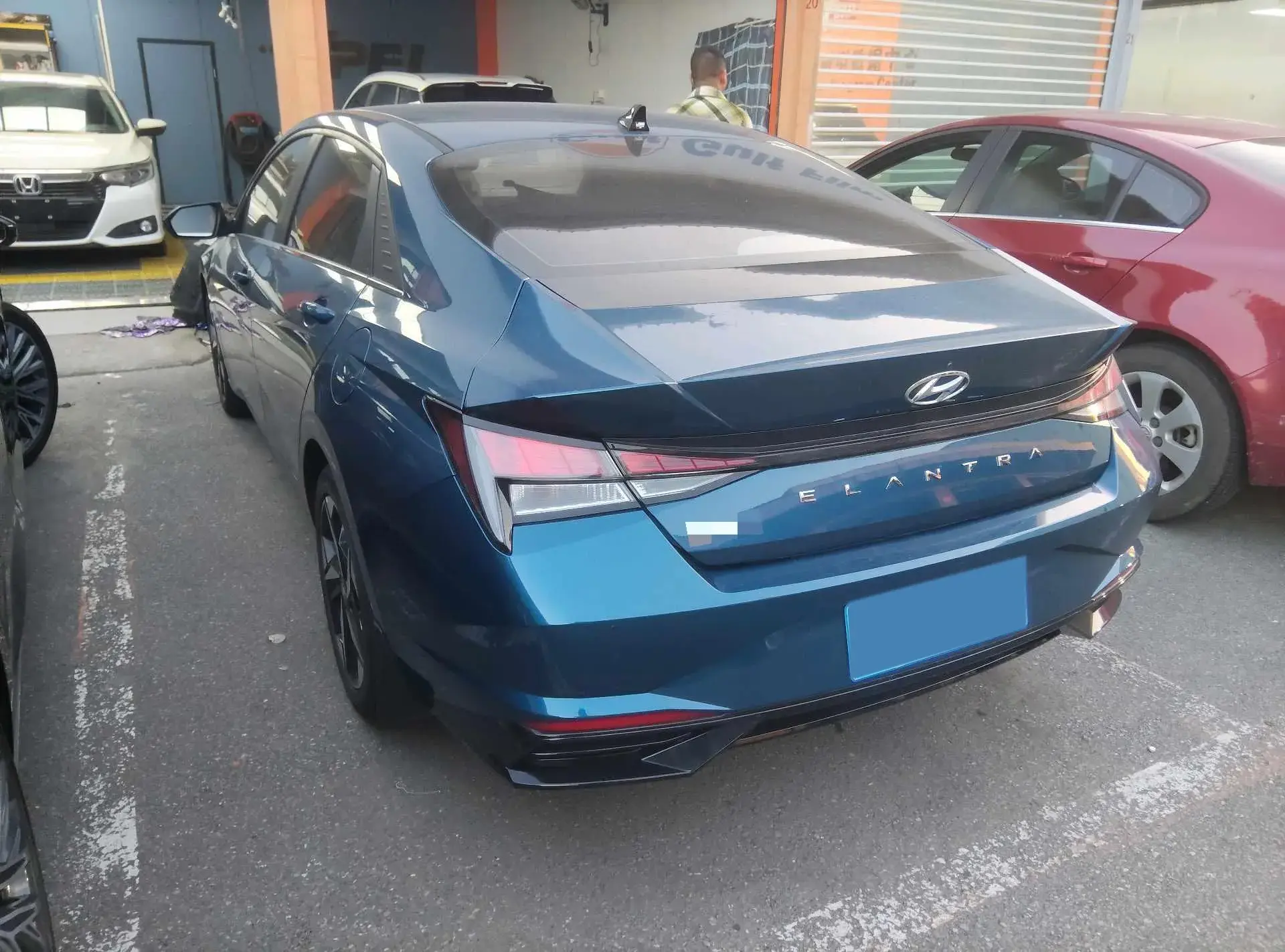 2021 HYUNDAI ELANTRA thumbnail 3