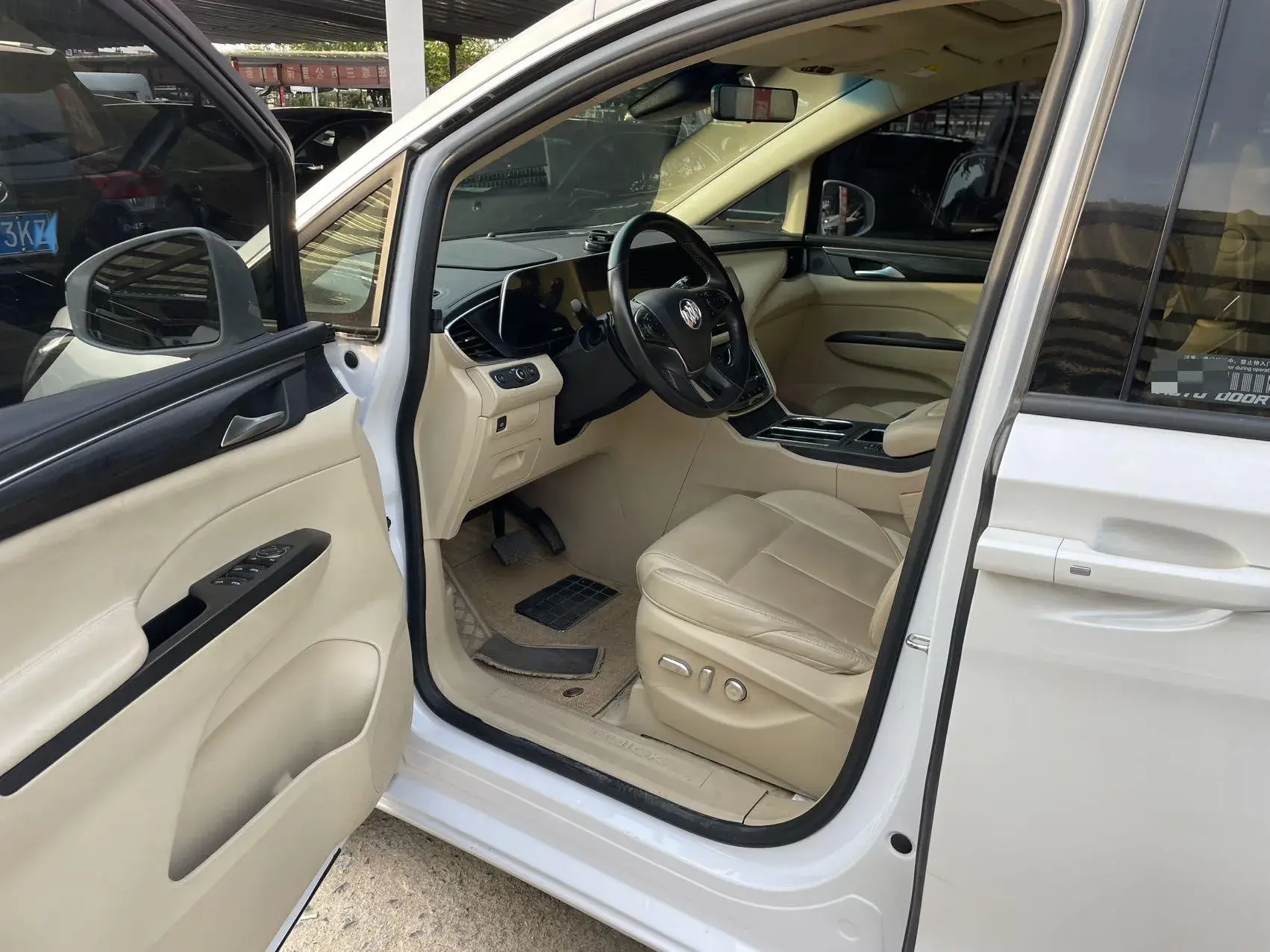 2022 BUICK GL8 thumbnail 2