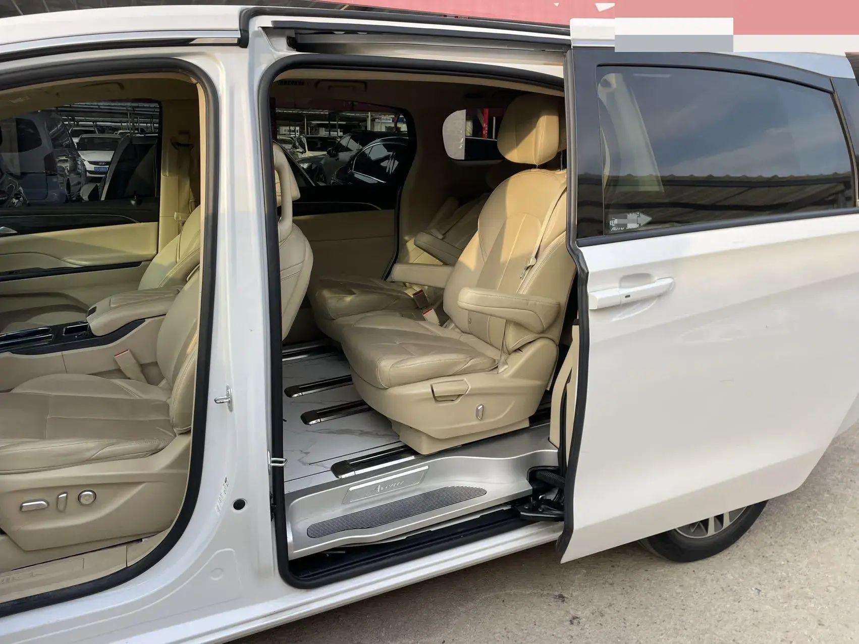 2022 BUICK GL8 thumbnail 3