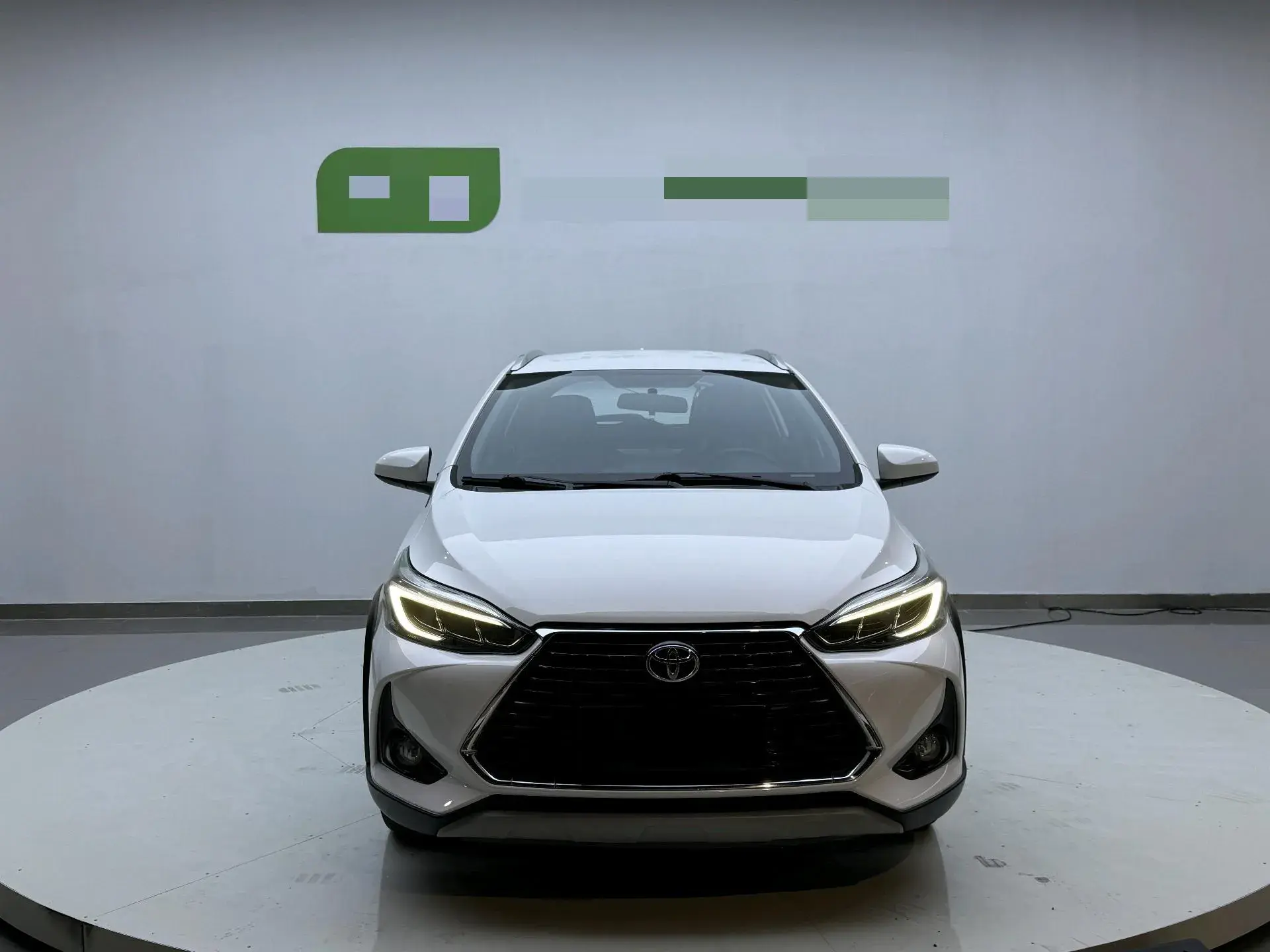 2021 TOYOTA YARIS thumbnail 2