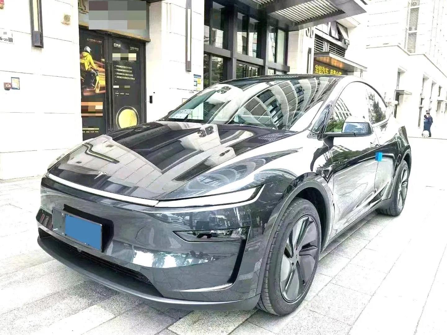 2025 TESLA MODEL view 1