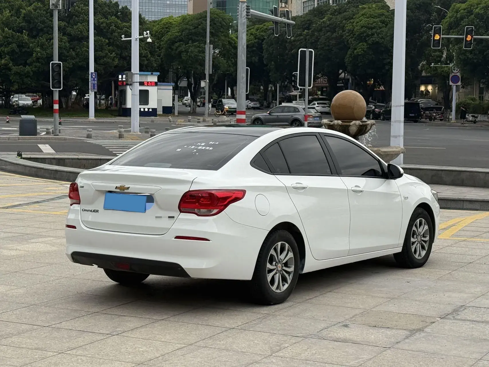 2018 CHEVROLET CAVALIER thumbnail 4