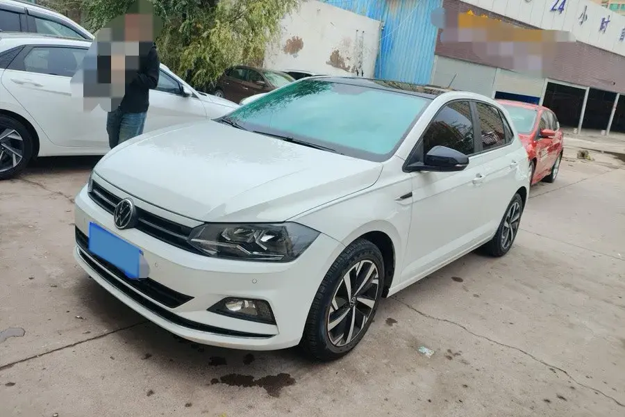 2023 VOLKSWAGEN POLO view 1