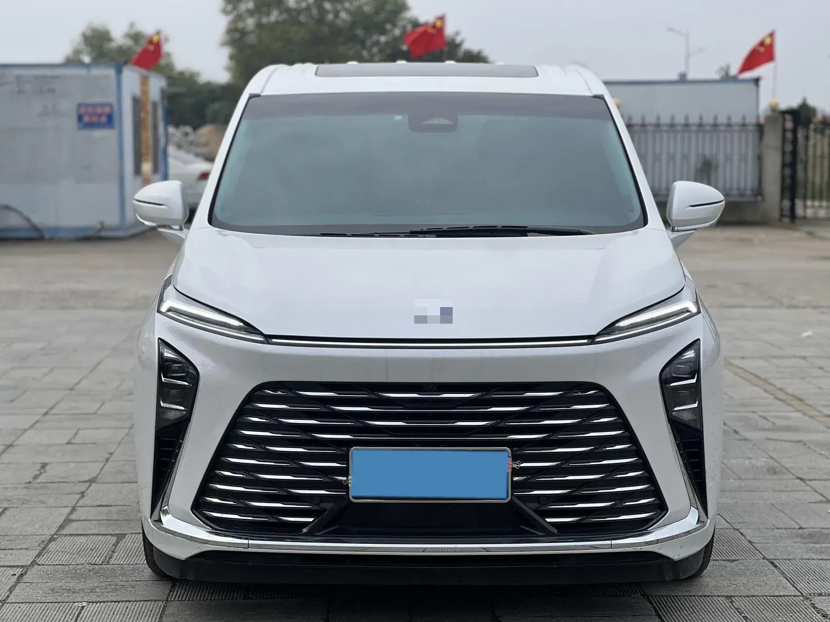 2025 BUICK GL8 thumbnail 2