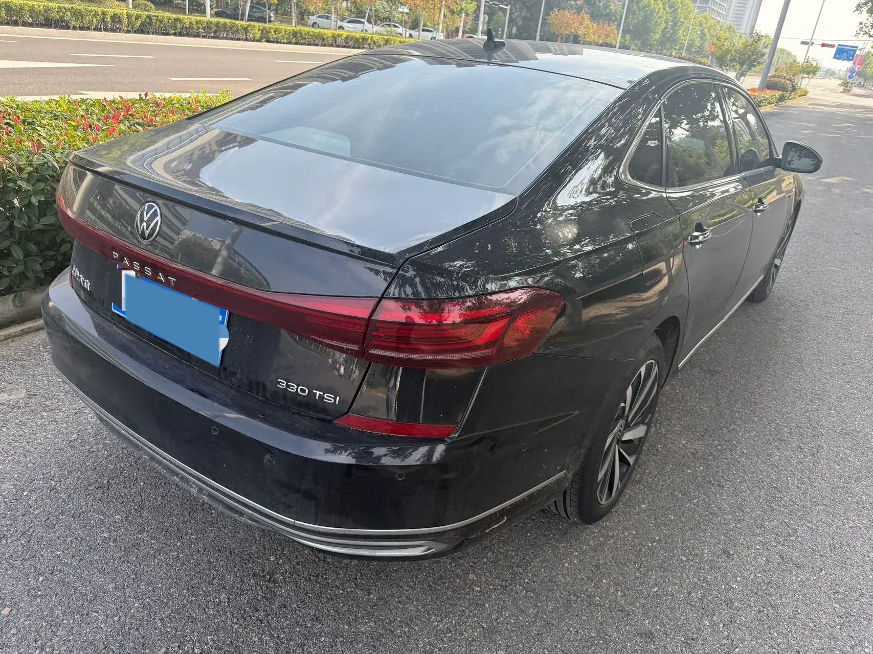 2022 VOLKSWAGEN PASSAT thumbnail 2