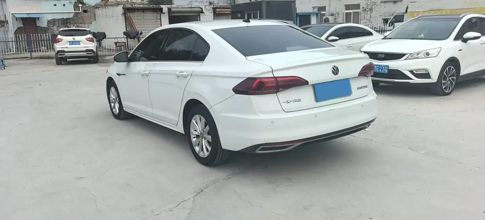 2021 VOLKSWAGEN BORA thumbnail 4