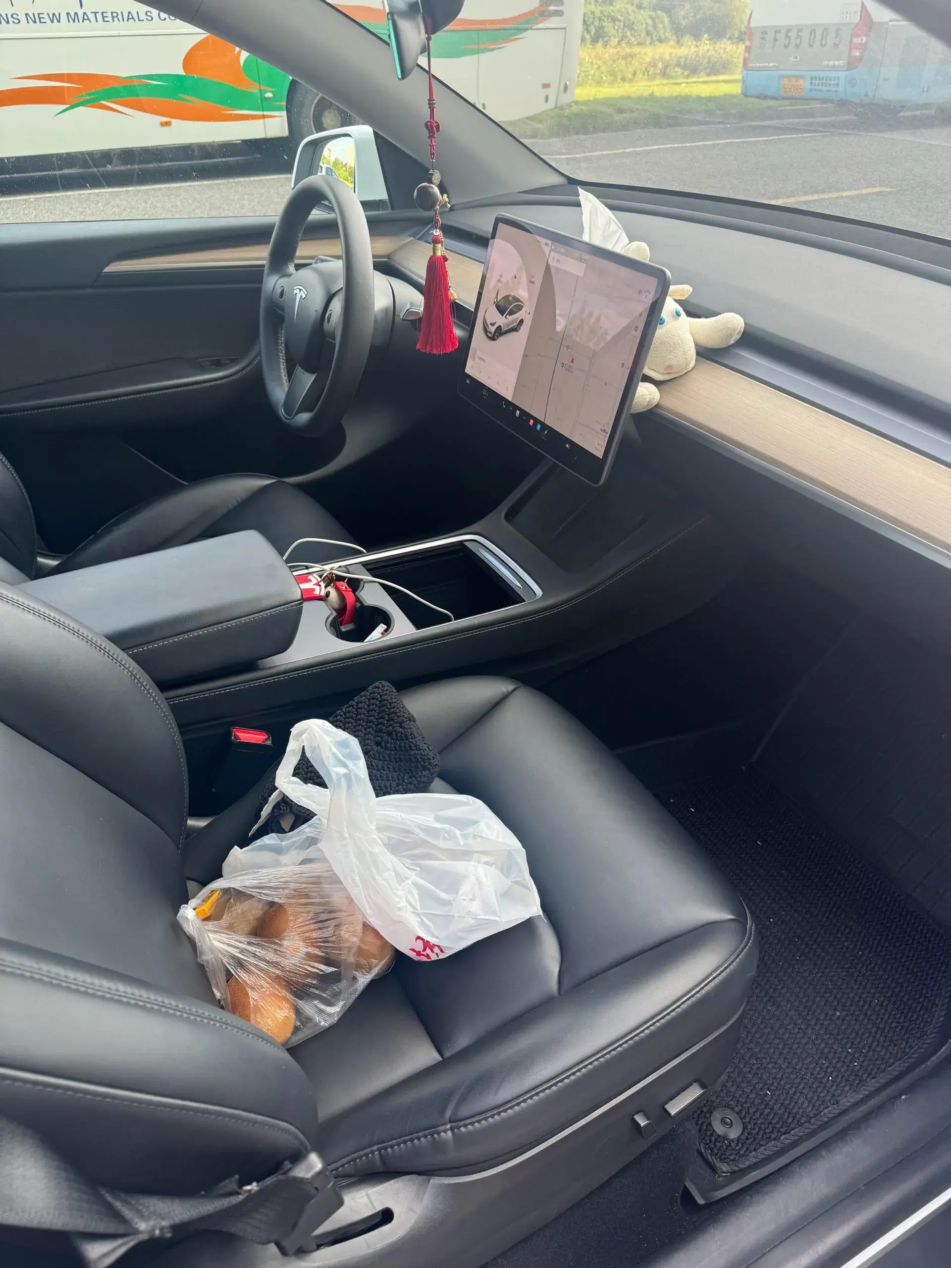 2021 TESLA MODEL thumbnail 2