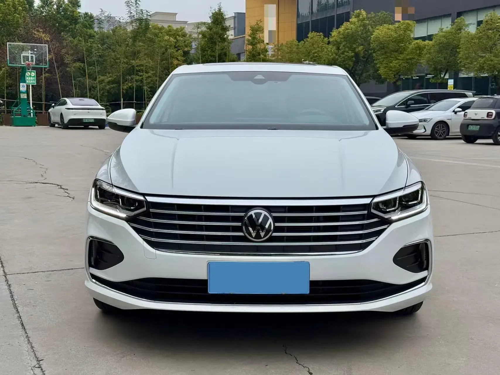 2024 VOLKSWAGEN LAVIDA thumbnail 2