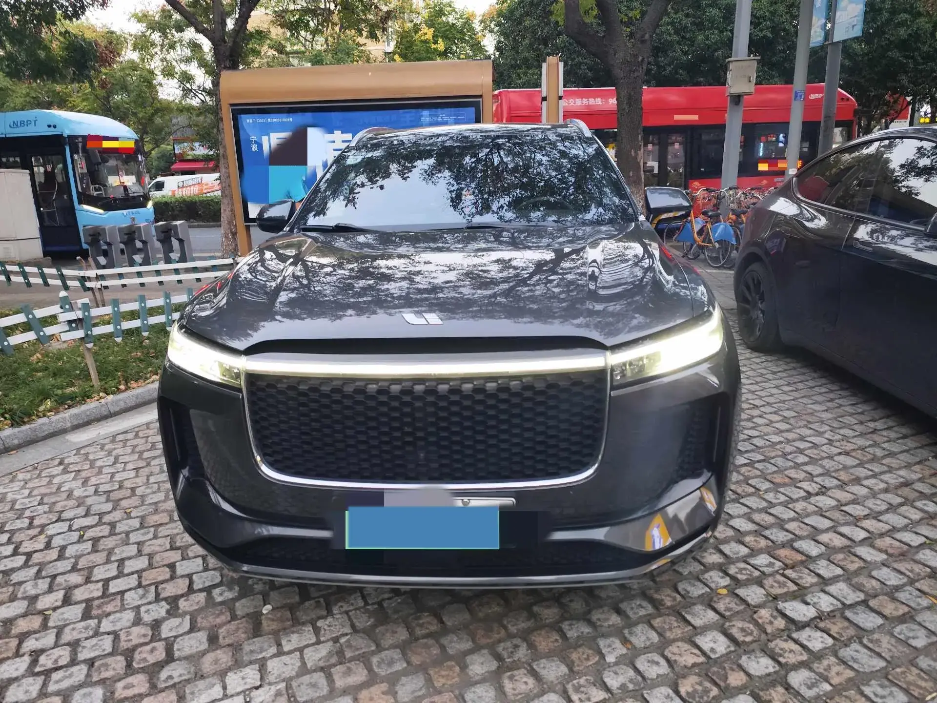 2020 LI ONE thumbnail 2