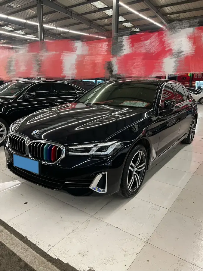 2022 BMW 5 Series 2.0T 252HP L4 8AT