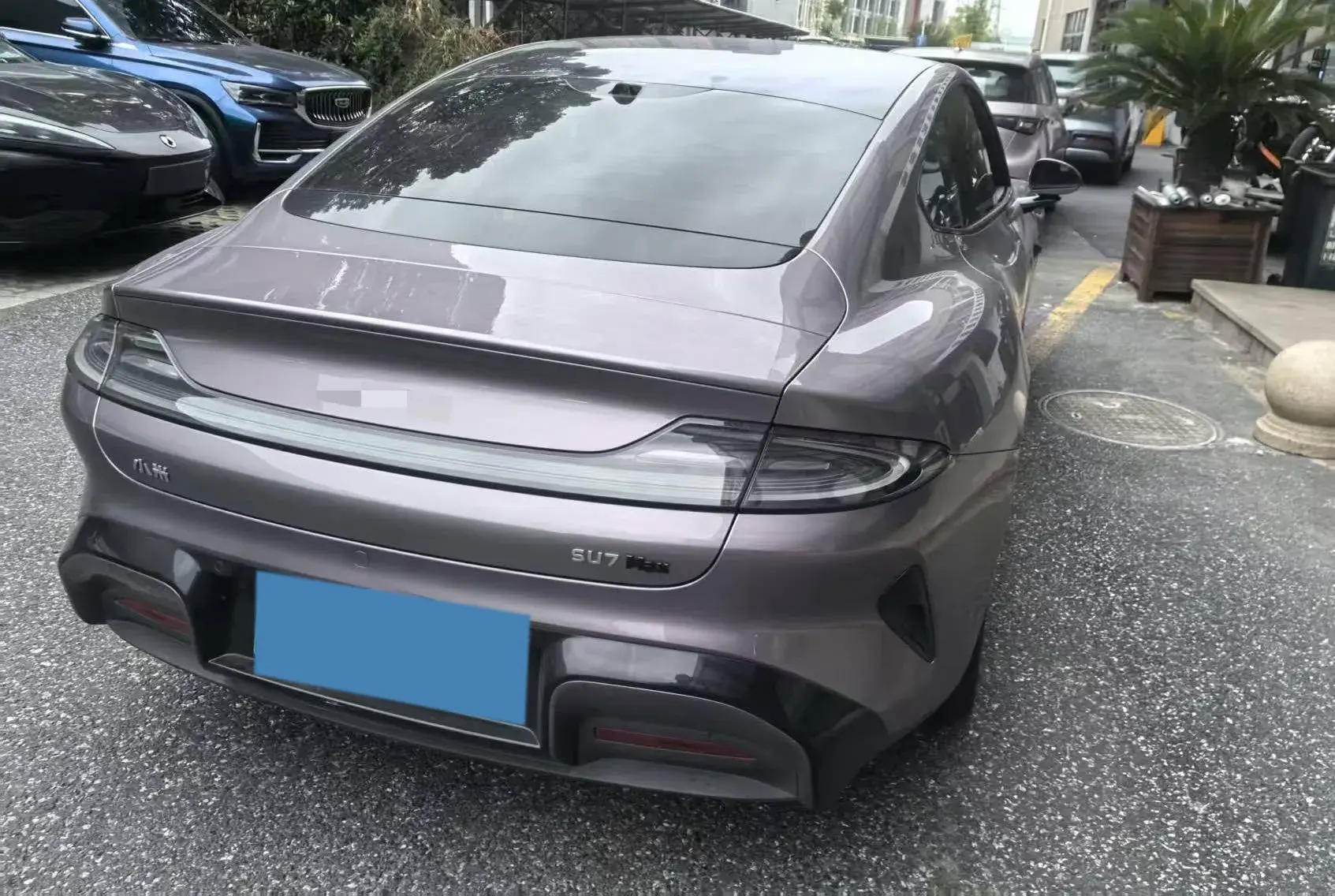 2024 MI SU7 thumbnail 2