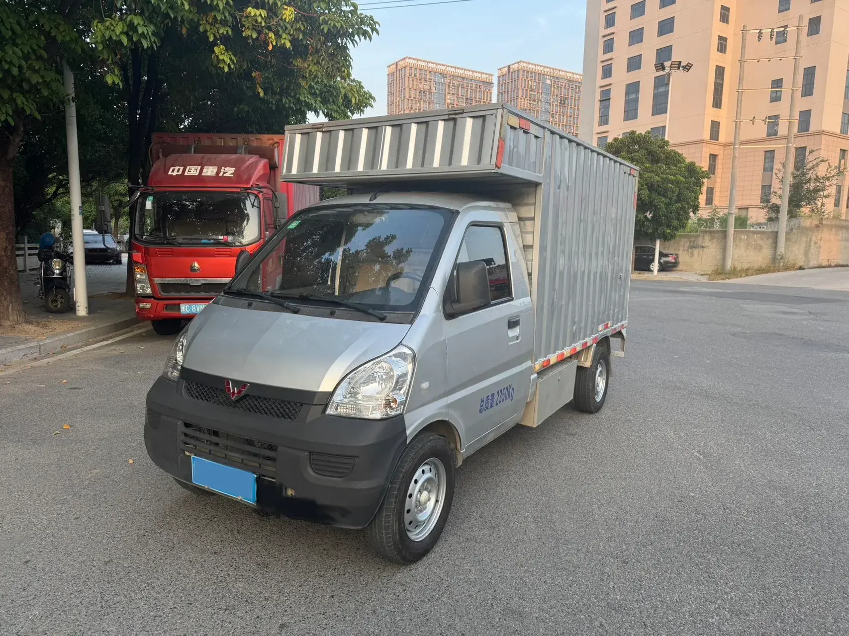 2020 WULING RONGGUANG view 1