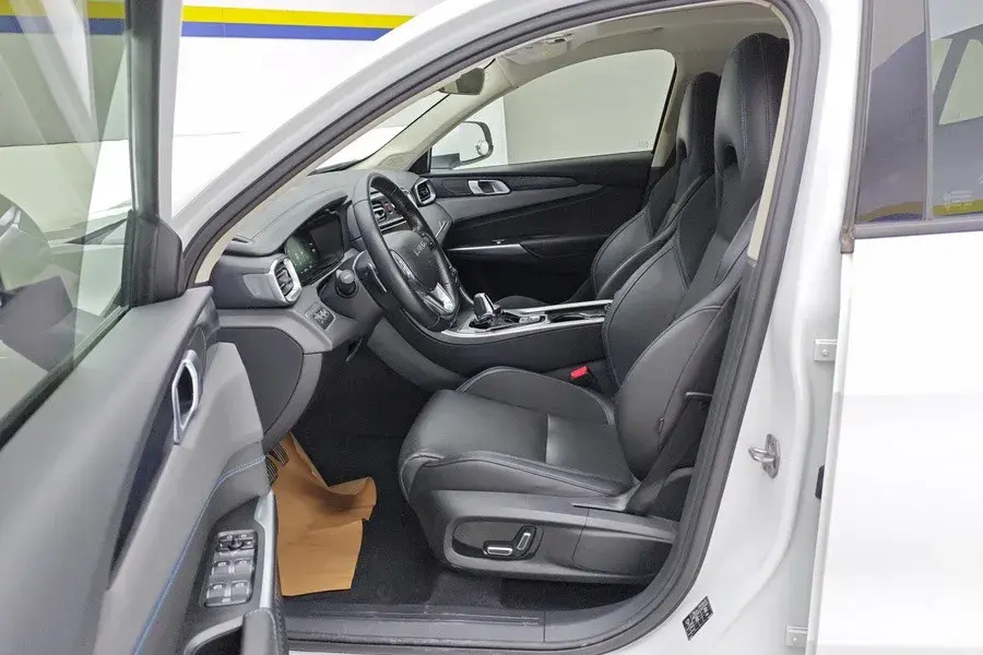 2019 LYNK&CO 01 thumbnail 3