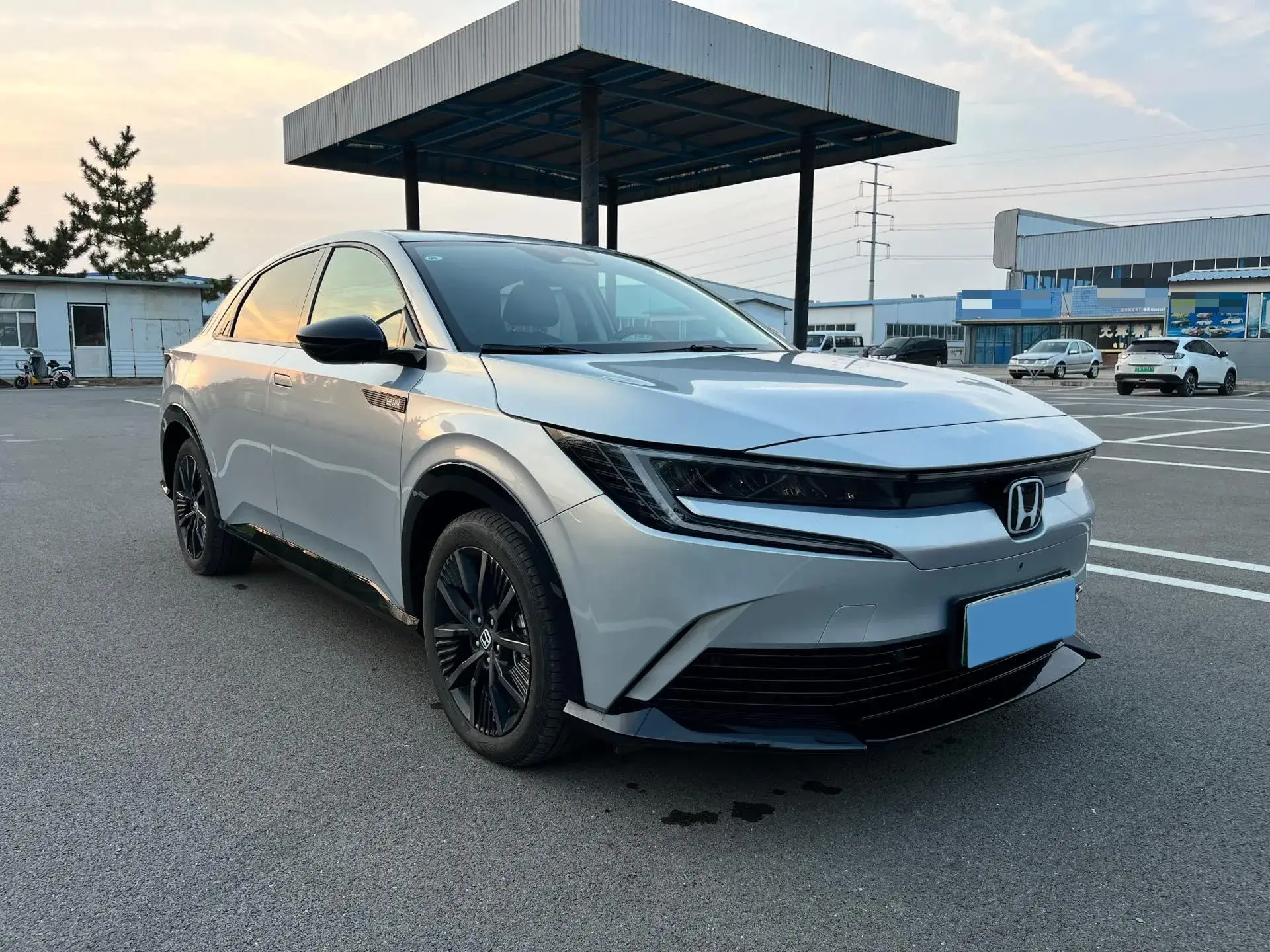 2024 HONDA E:NP2 thumbnail 3