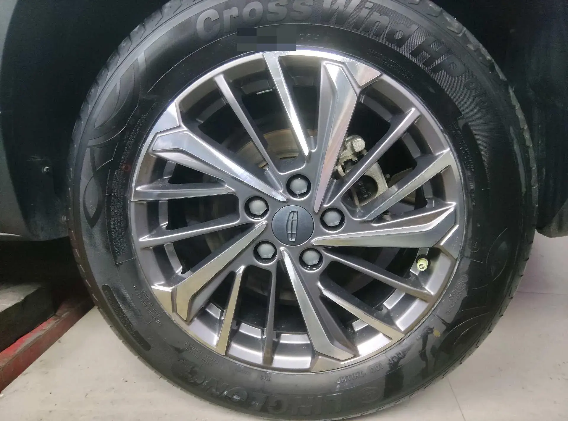 2021 GEELY COOLRAY thumbnail 3