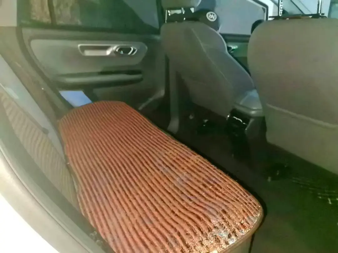 2023 AION Y thumbnail 2