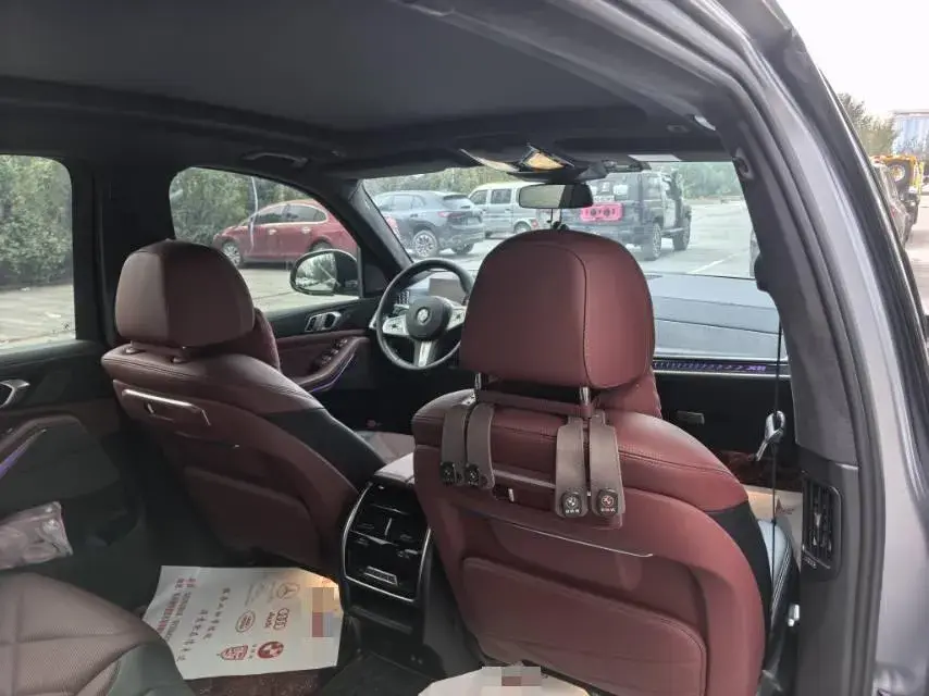 2023 BMW X5 thumbnail 3