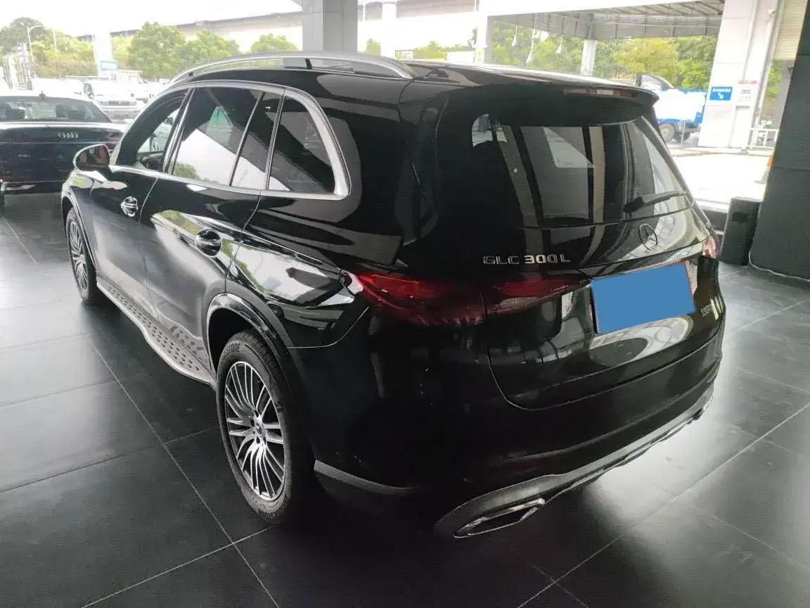 2023 MERCEDES-BENZ GLC thumbnail 3