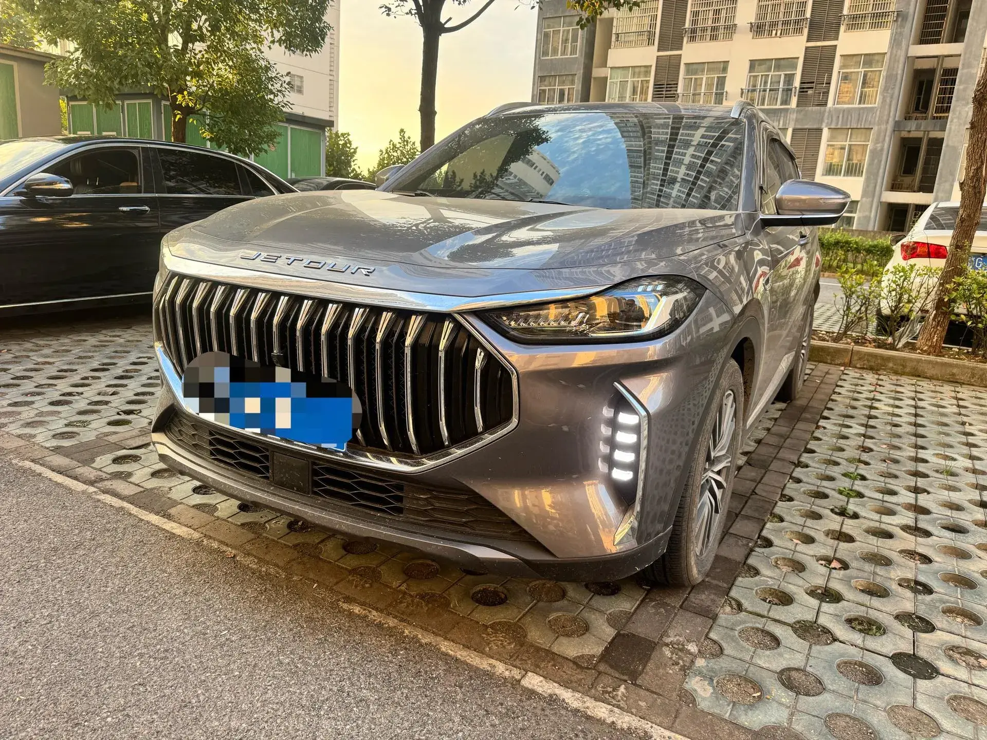 2025 JETOUR X70 view 1