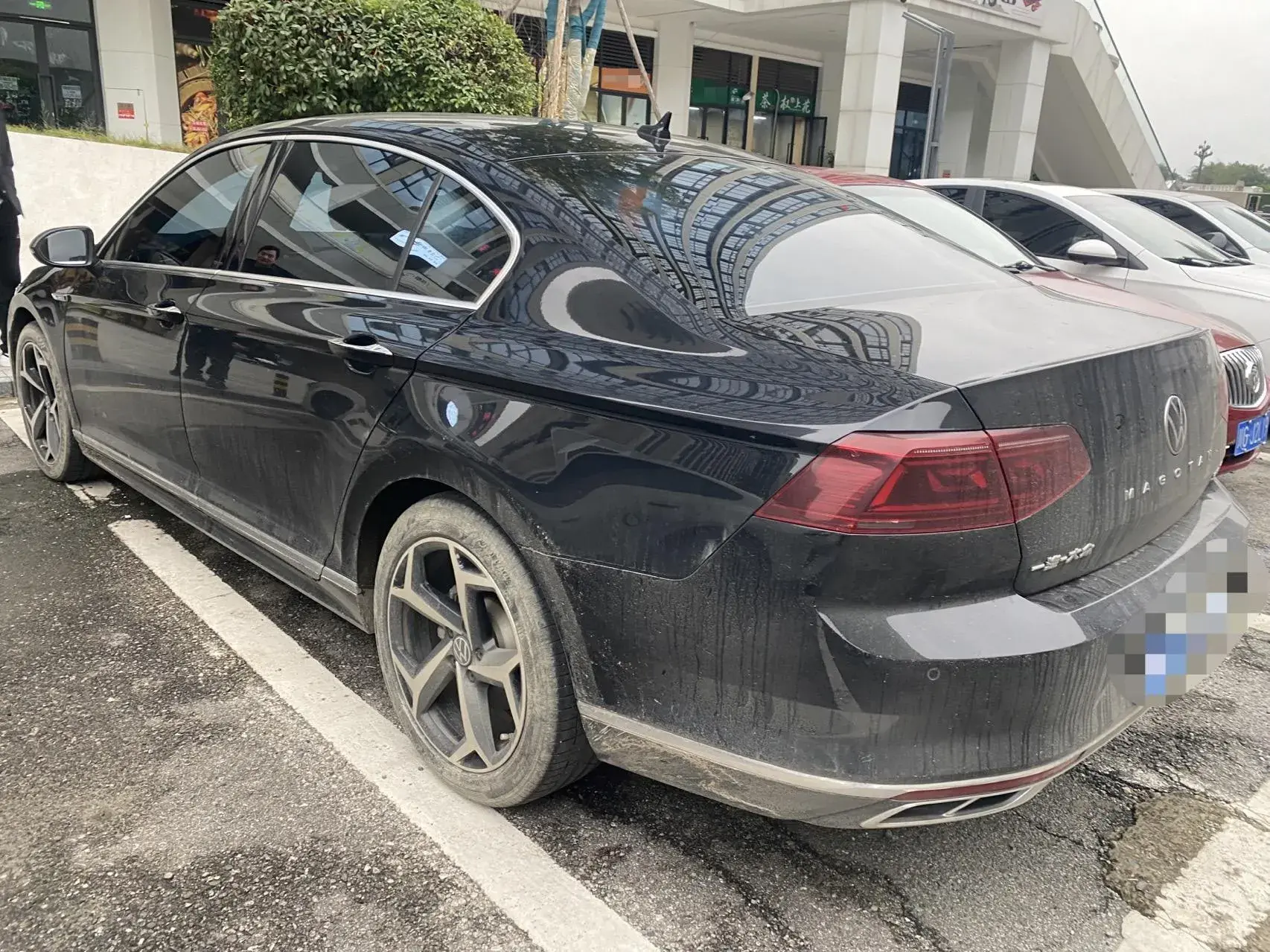 2023 VOLKSWAGEN MAGOTAN thumbnail 2