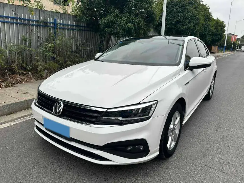 2019 VOLKSWAGEN LAMANDO view 1