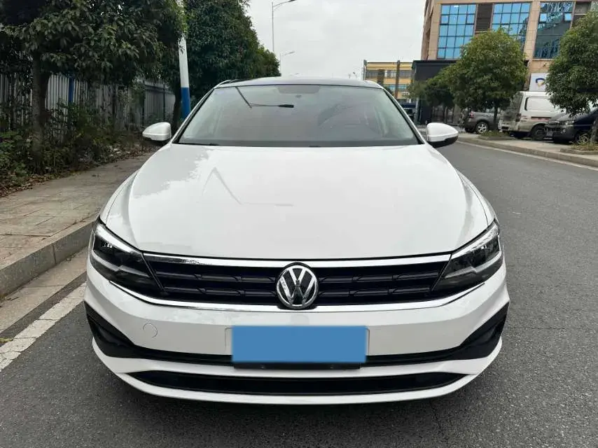 2019 VOLKSWAGEN LAMANDO thumbnail 2