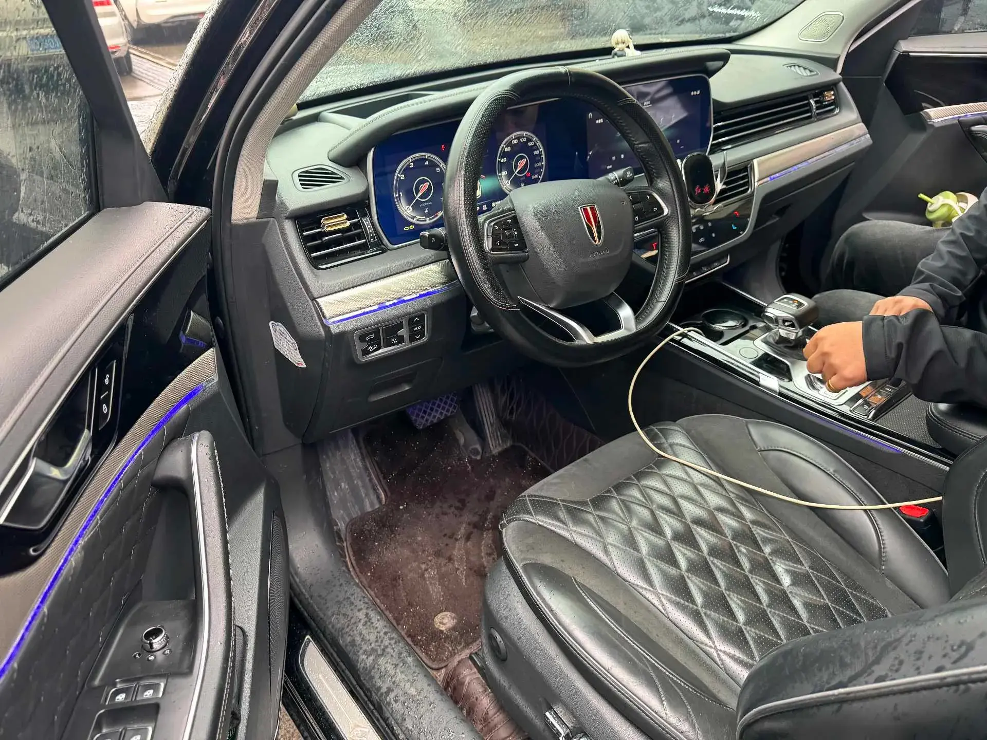 2019 HONGQI HS5 thumbnail 3