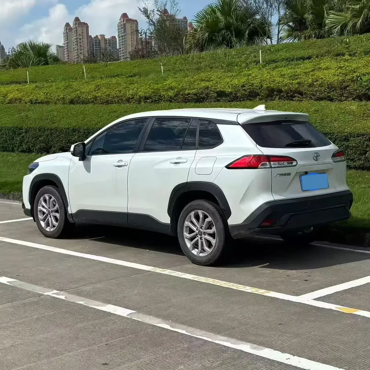 2023 TOYOTA FRONTLANDER thumbnail 3