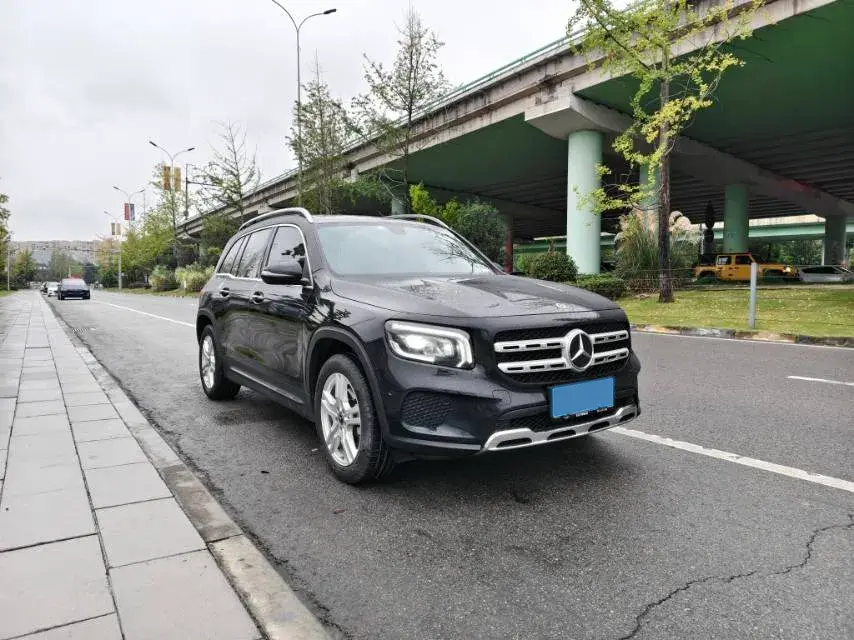 2021 MERCEDES-BENZ GLB thumbnail 3