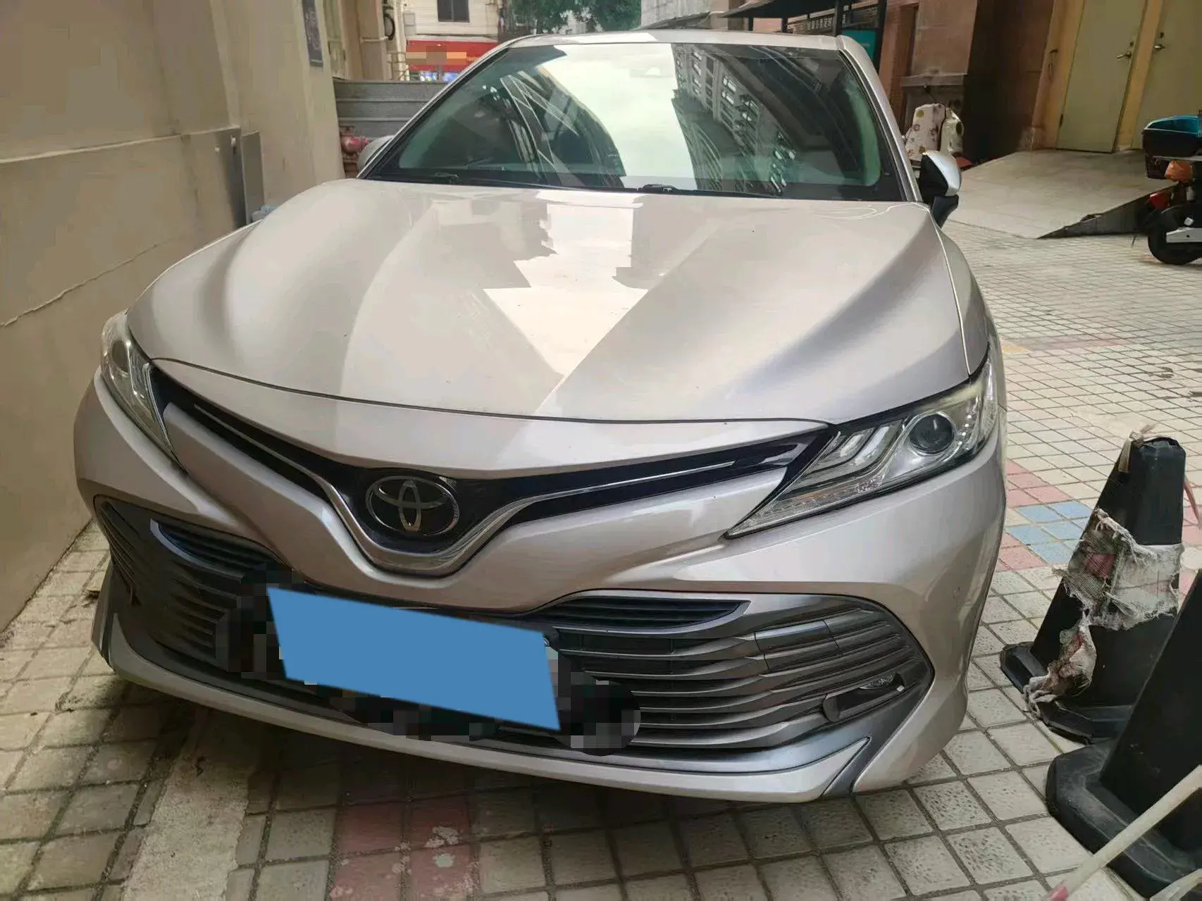 2018 TOYOTA CAMRY thumbnail 2