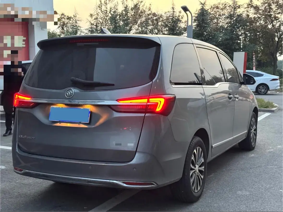 2021 BUICK GL8 thumbnail 2