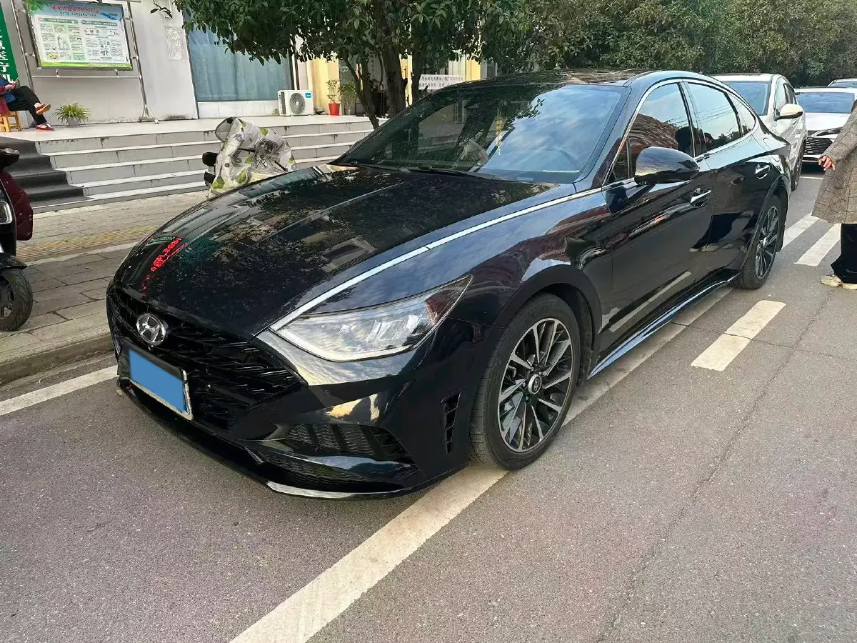 2020 Hyundai Sonata 2.0T 240HP L4 8AT