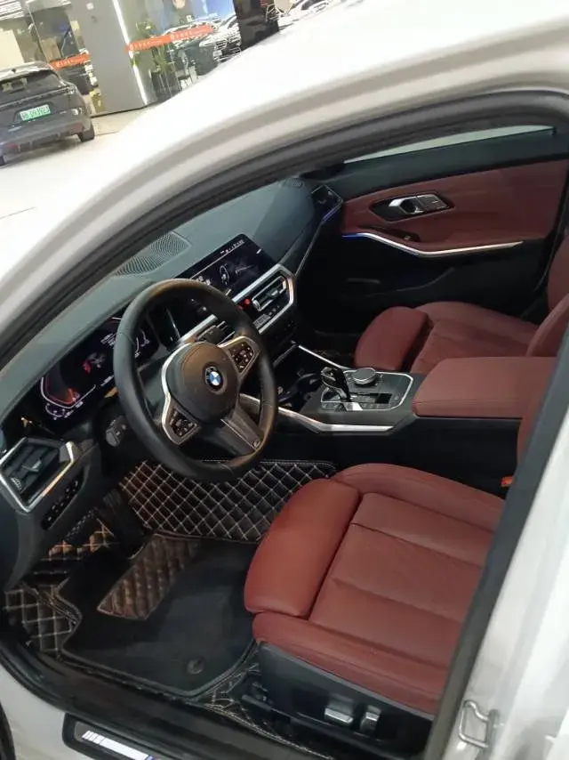 2022 BMW 3 thumbnail 4