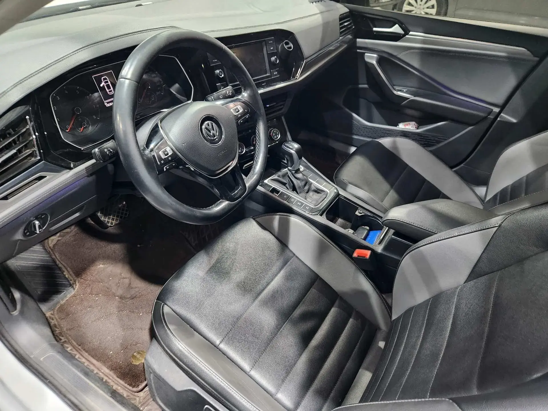 2019 VOLKSWAGEN SAGITAR thumbnail 4