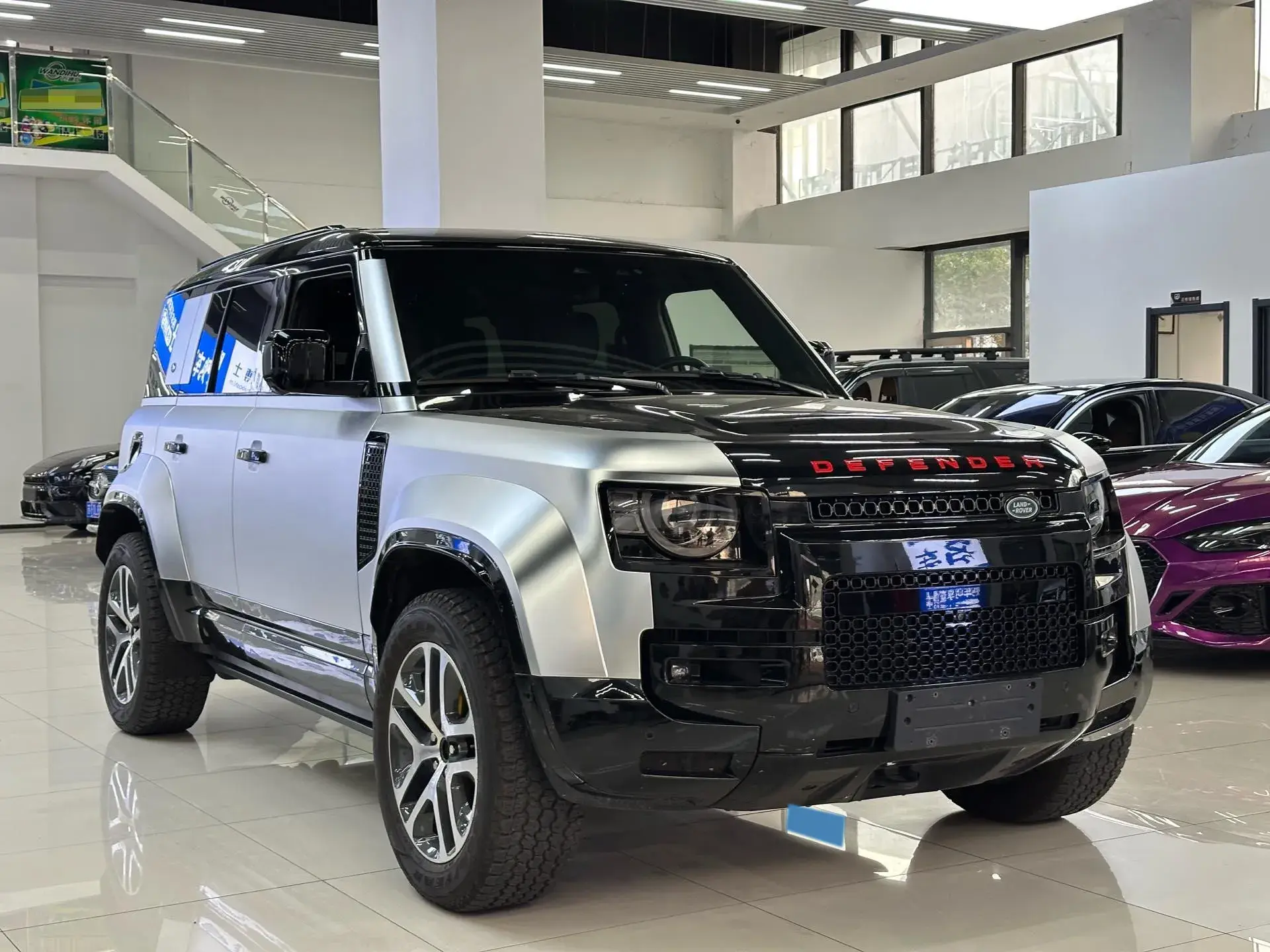 2022 LAND ROVER thumbnail 3