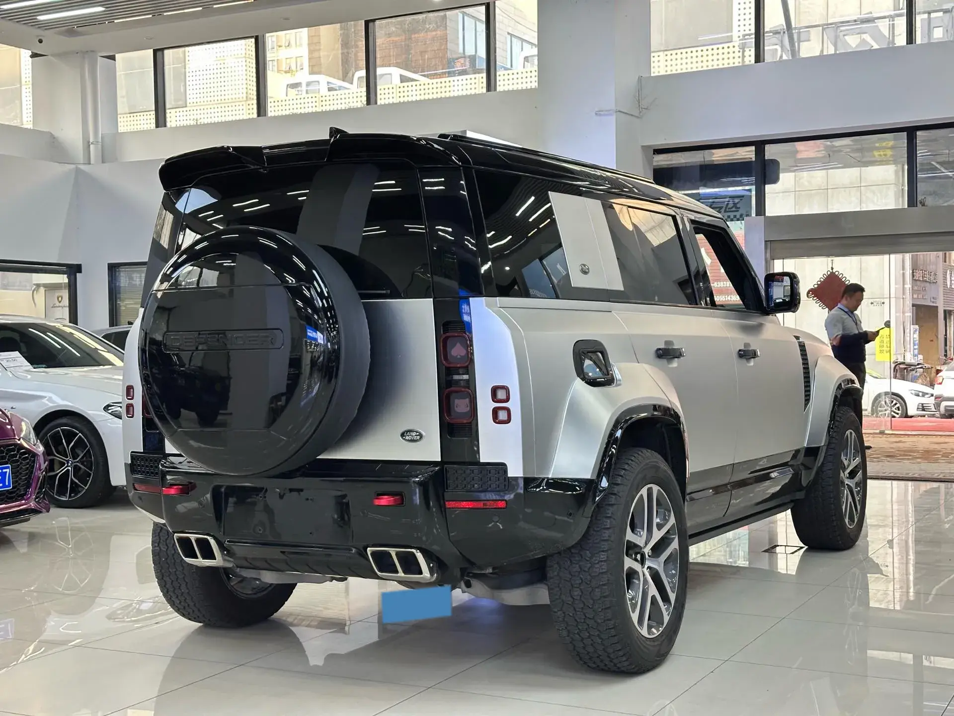 2022 LAND ROVER thumbnail 4