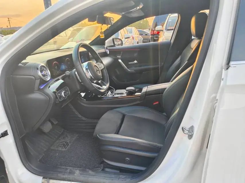2020 MERCEDES-BENZ A thumbnail 4