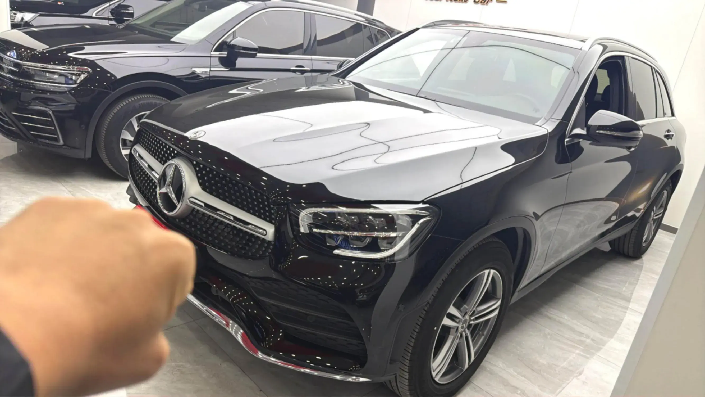 2020 MERCEDES-BENZ GLC view 1
