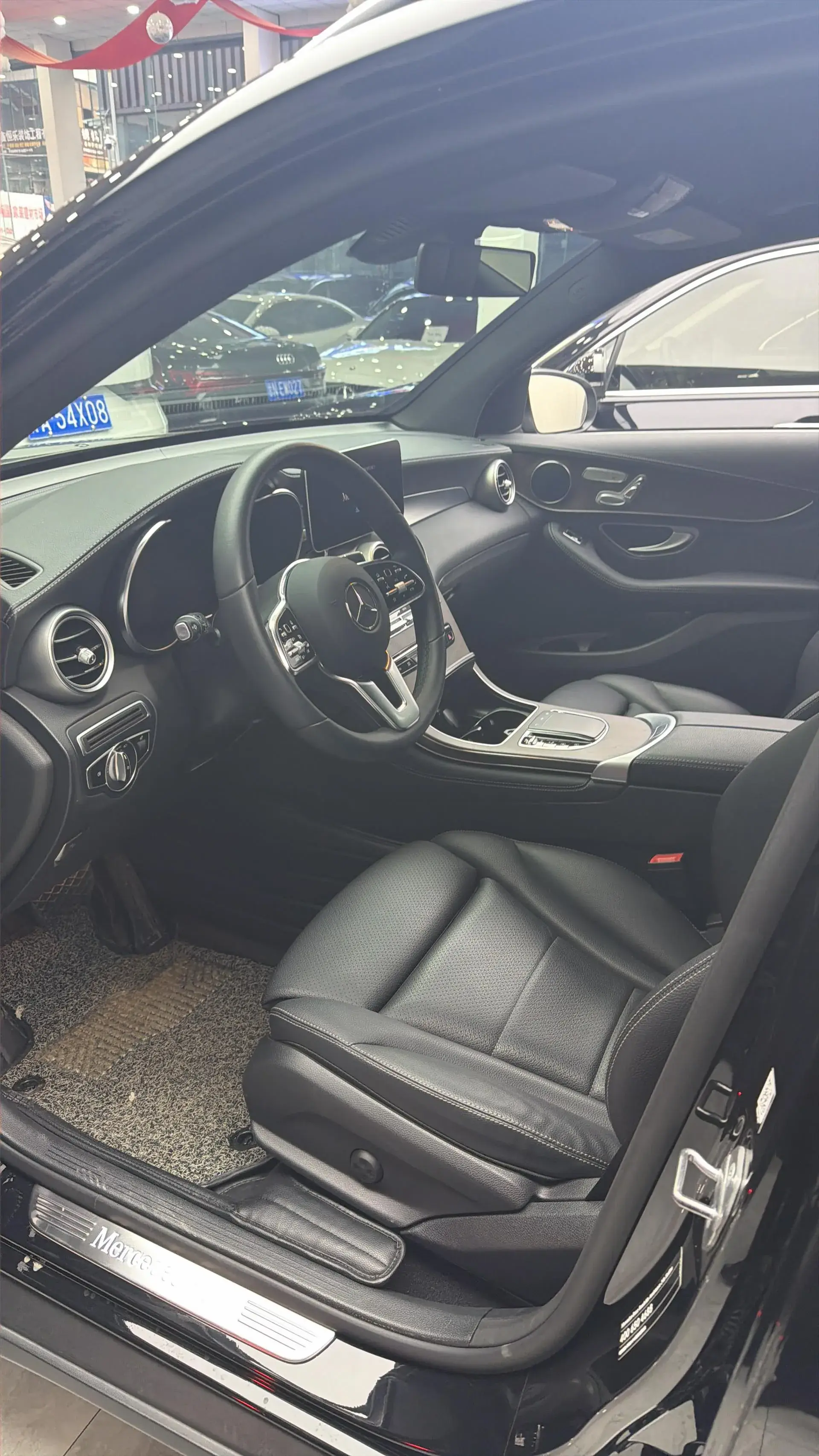 2020 MERCEDES-BENZ GLC thumbnail 2