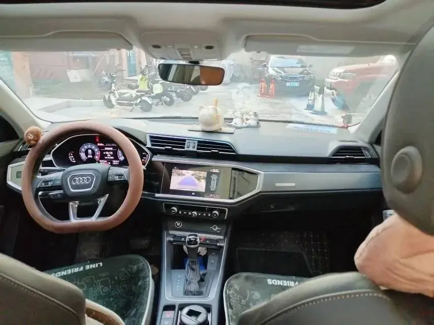 2021 AUDI Q3 thumbnail 4